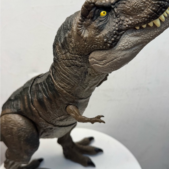 Brown Dinosaur Reptile Toy - Picture 5 of 8